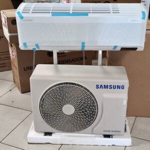 Ar-condicionado Split Inverter Samsung WindFree Co...